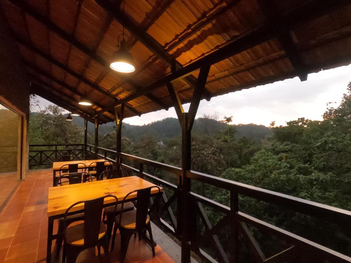 The Wild Trails Clarks Exotica , Munnar Hotel Exterior foto